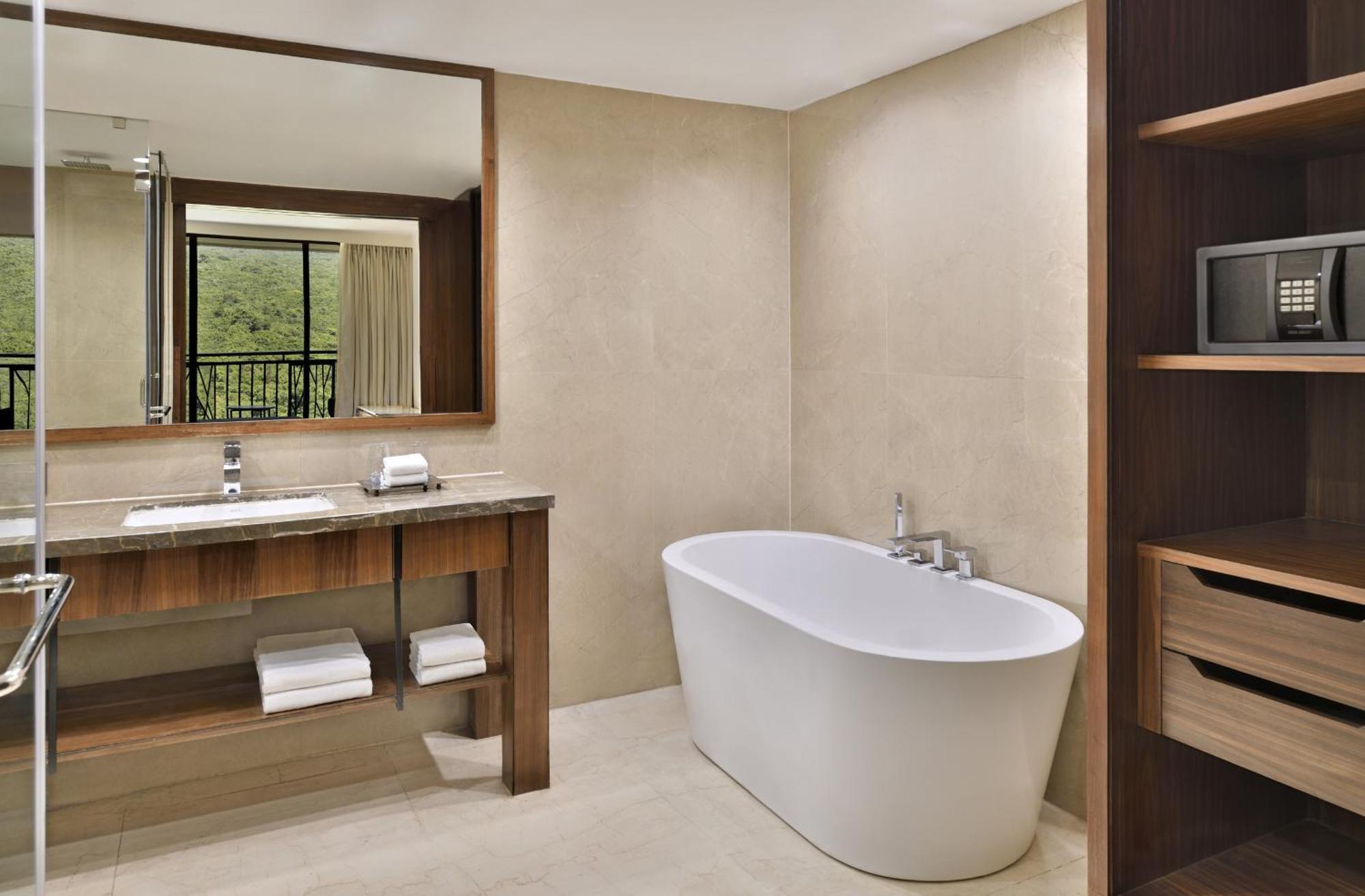 Hotel Courtyard By Marriott Mahābaleshwar Zewnętrze zdjęcie