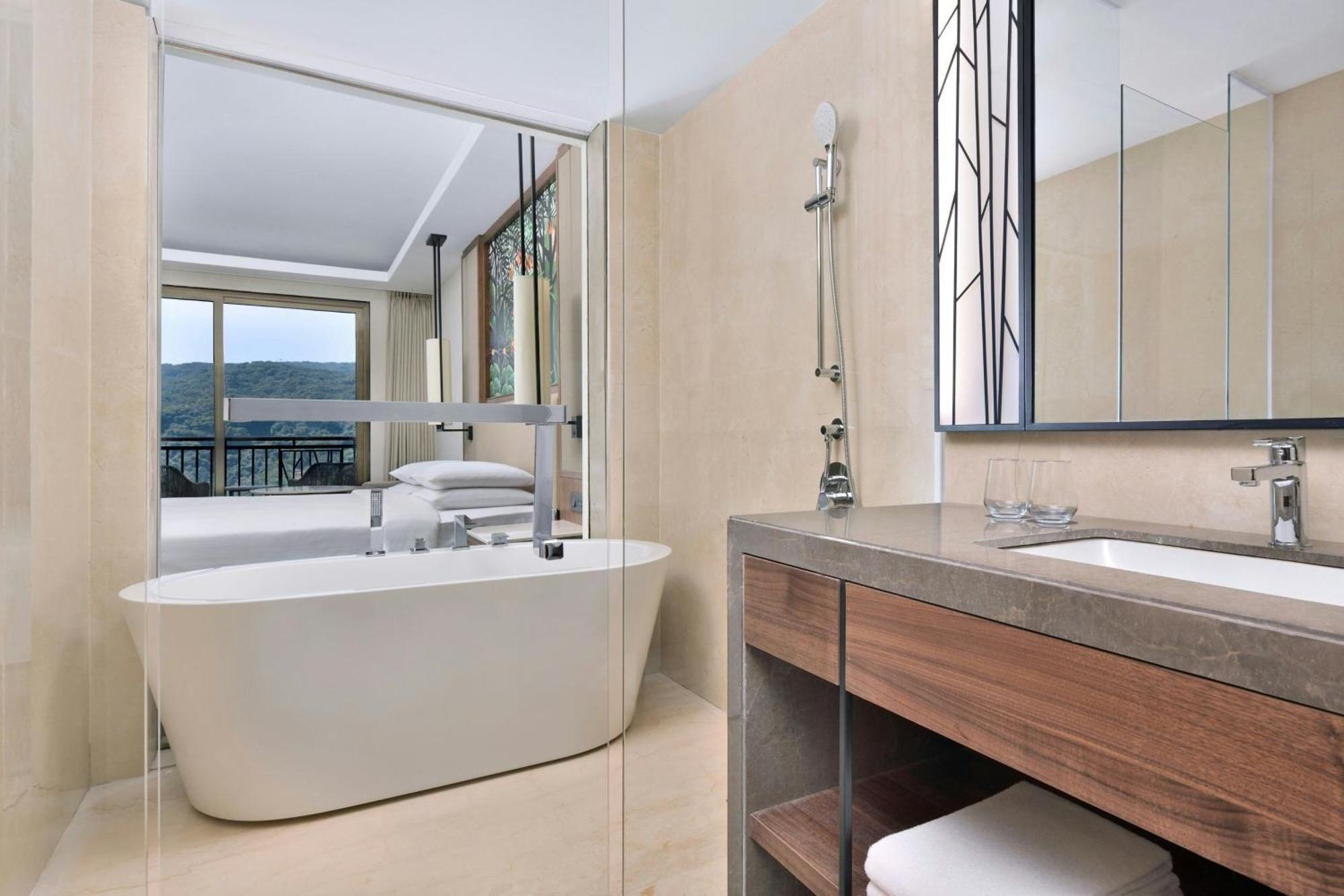 Hotel Courtyard By Marriott Mahābaleshwar Zewnętrze zdjęcie